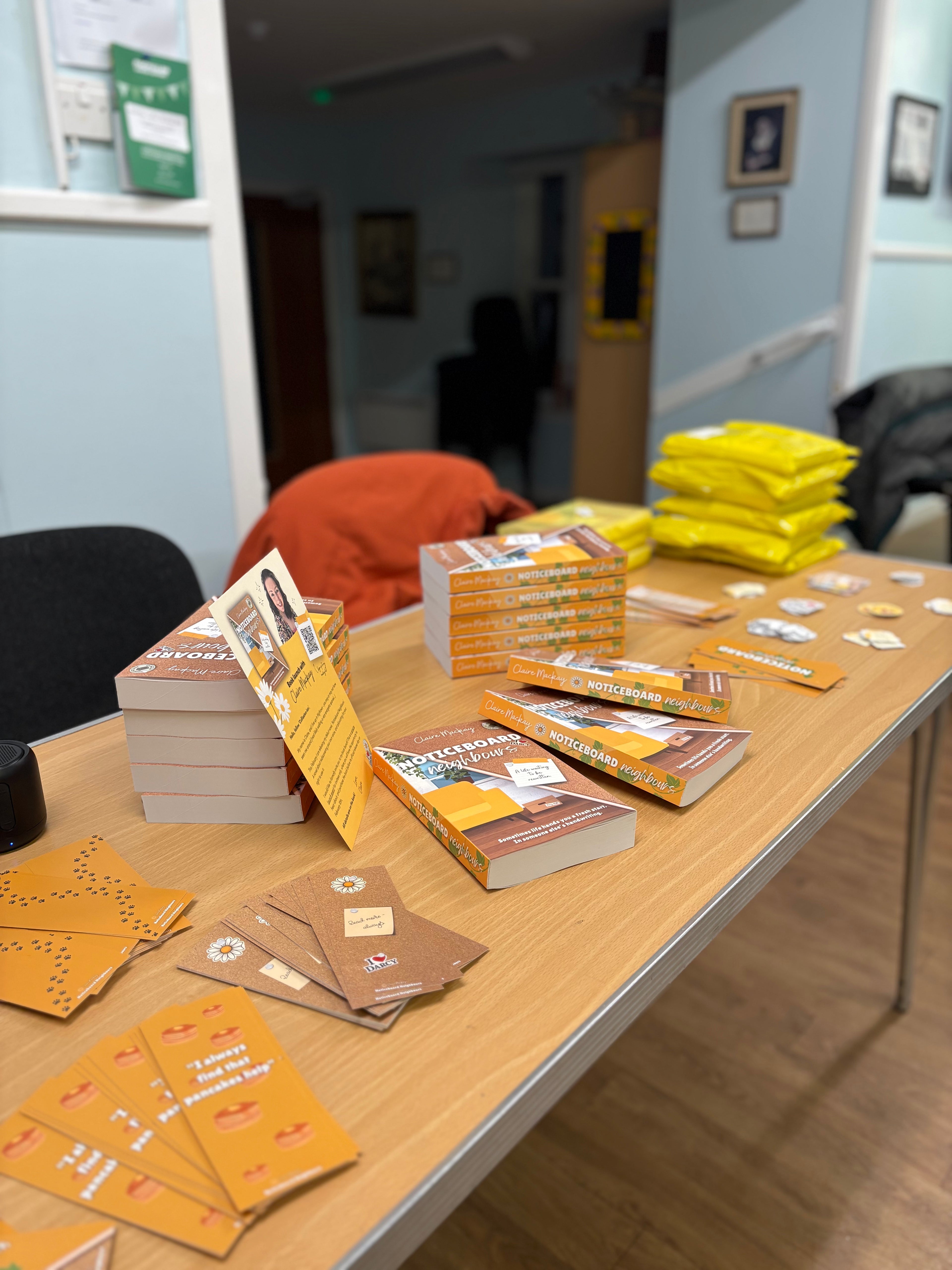 Noticeboard Neighbours - Bookmark + Sticker Bundle